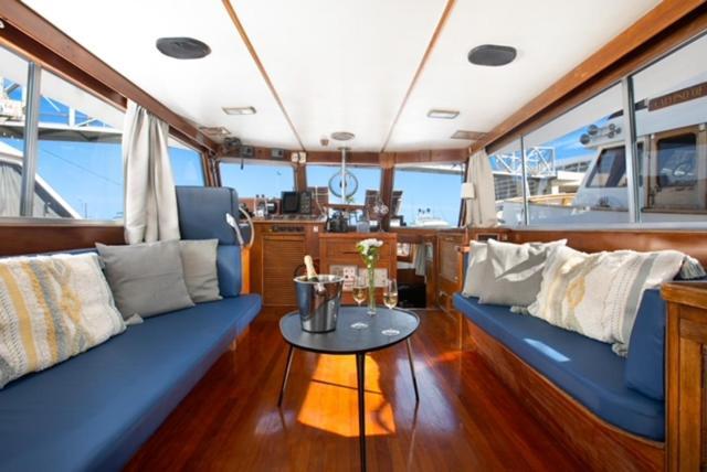 Charming Boat In Barcelona - Perfect Getaway Hotel Sant Adria de Besos Exterior photo